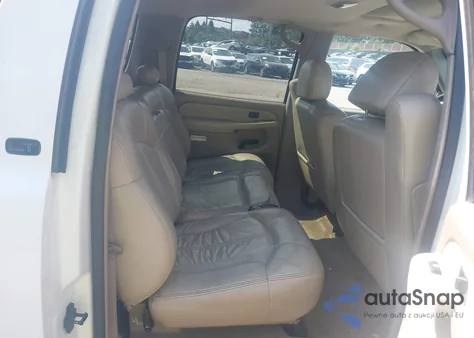 2002 Chevrolet Suburban 1500 Ls/Lt/Z71 z USA, uszkodzony, nr VIN 1GNFK16Z92J33067E